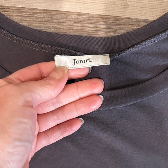 JODIFL Charcoal Twist Detail Short Sleeve Top - Picture 2 of 2